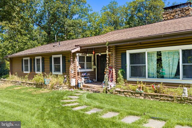 6157 WILSON RD, Marshall, VA 20115