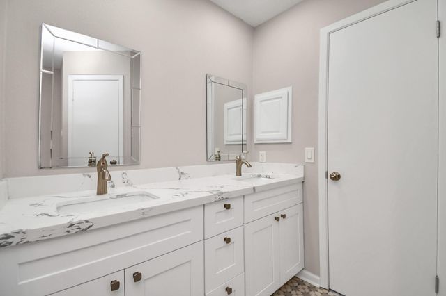 13002 Kingsmill Drive, Sugar Land, TX 77478