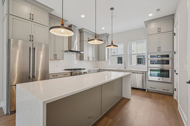 282 Dickenson Street, Columbus, OH 43215