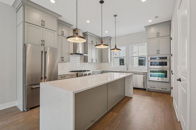 282 Dickenson Street, Columbus, OH 43215