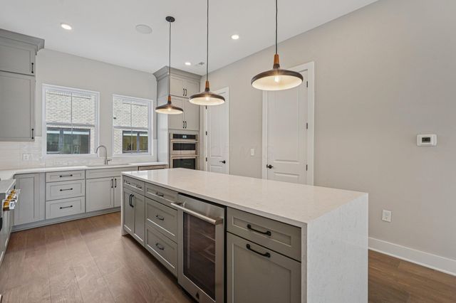 282 Dickenson Street, Columbus, OH 43215