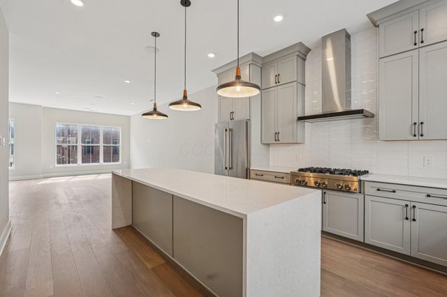 282 Dickenson Street, Columbus, OH 43215