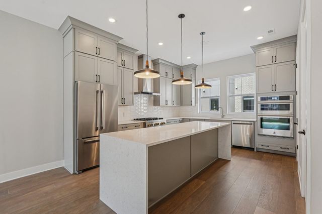 282 Dickenson Street, Columbus, OH 43215