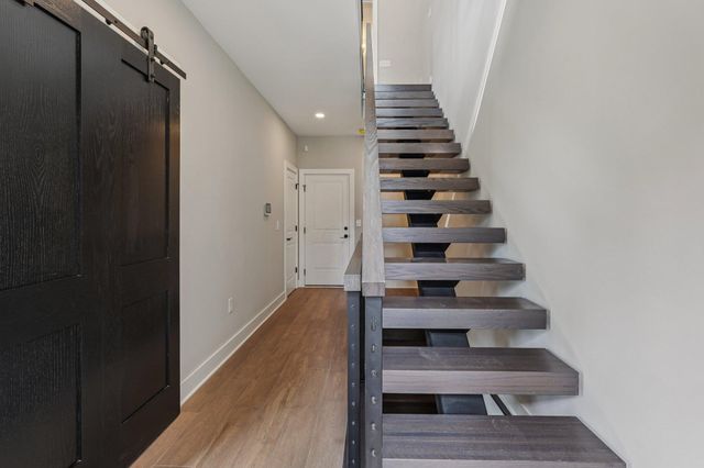 282 Dickenson Street, Columbus, OH 43215