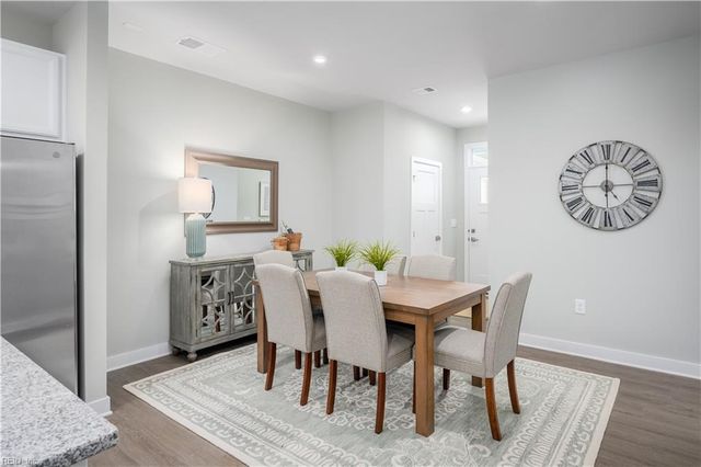 1055 Breakwater TRL, Carrollton, VA 23314