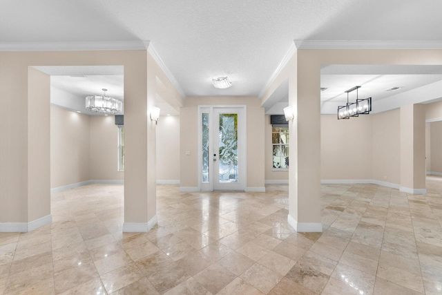 4 Glengary Road, Palm Beach Gardens, FL 33418