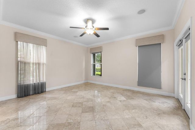 4 Glengary Road, Palm Beach Gardens, FL 33418