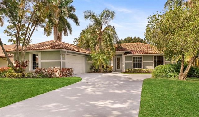 4 Glengary Road, Palm Beach Gardens, FL 33418