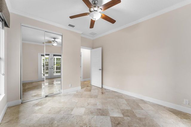 4 Glengary Road, Palm Beach Gardens, FL 33418