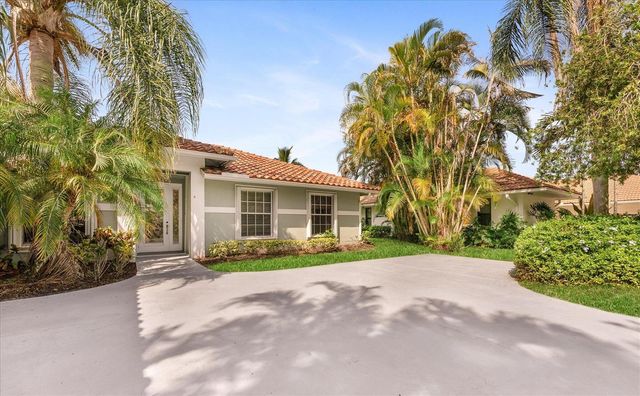 4 Glengary Road, Palm Beach Gardens, FL 33418