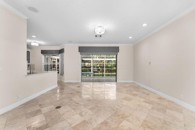 4 Glengary Road, Palm Beach Gardens, FL 33418