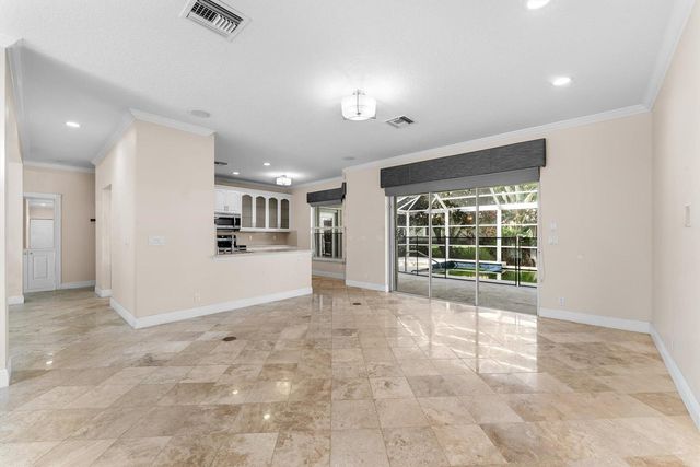 4 Glengary Road, Palm Beach Gardens, FL 33418