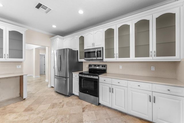4 Glengary Road, Palm Beach Gardens, FL 33418