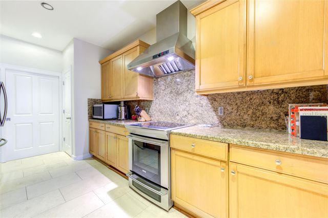 914 Main Street 911, Houston, TX 77002
