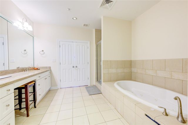 914 Main Street 911, Houston, TX 77002