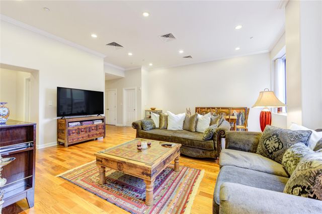 914 Main Street 911, Houston, TX 77002