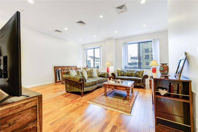 914 Main Street 911, Houston, TX 77002