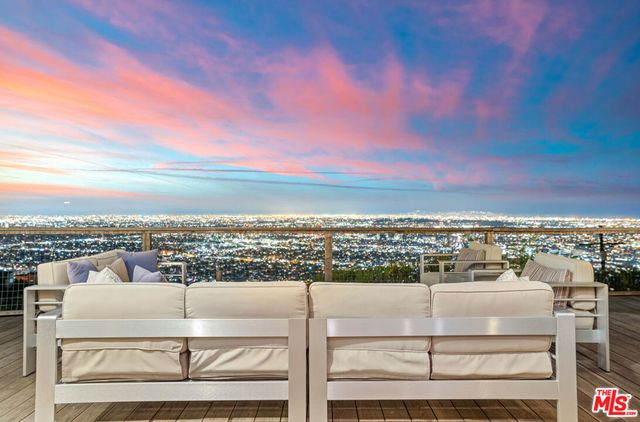 8494 Cole Crest Drive, Los Angeles, CA 90046