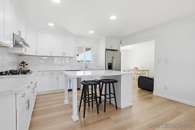 4801 Siesta Place, Oceanside, CA 92057