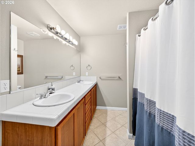 7822 Sw DUNE GRASS Ln, Tigard, OR 97224