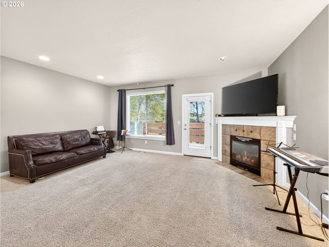7822 Sw DUNE GRASS Ln, Tigard, OR 97224