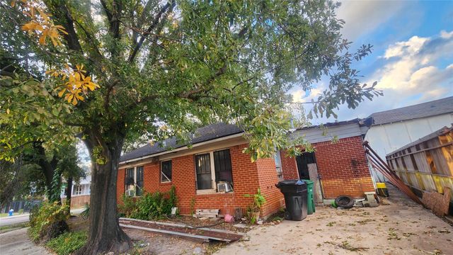 2602 Atlantic Street, Houston, TX 77009