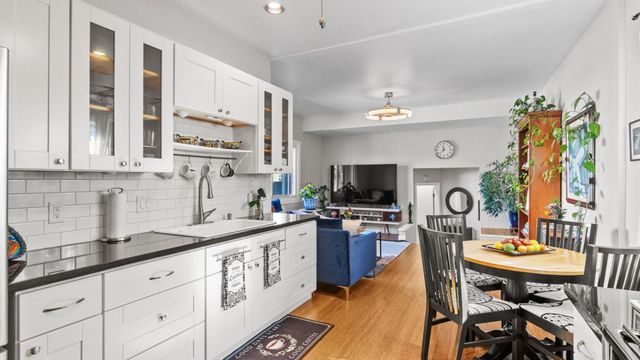 230 Curtis Street, San Francisco, CA 94112