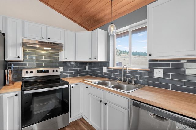 14012 Chickasaw Road, Hartsel, CO 80449