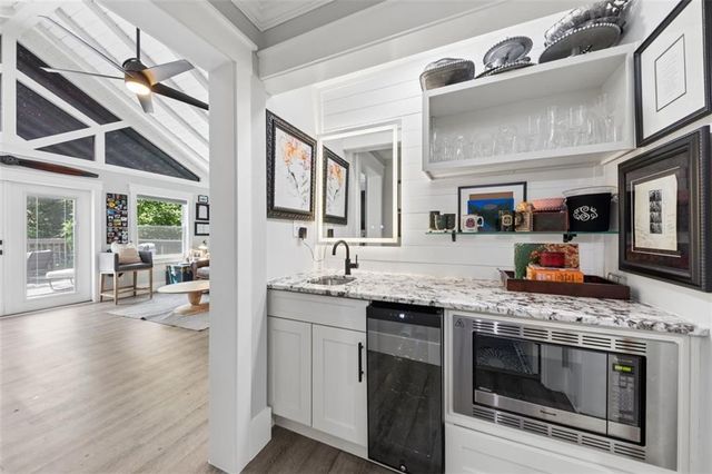 2330 Castle Lane NE, Marietta, GA 30062