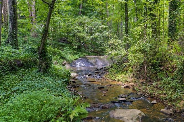2330 Castle Lane NE, Marietta, GA 30062