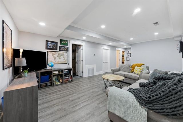 2330 Castle Lane NE, Marietta, GA 30062