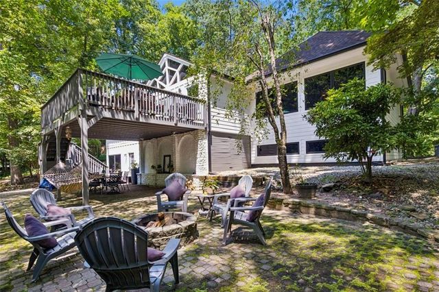 2330 Castle Lane NE, Marietta, GA 30062