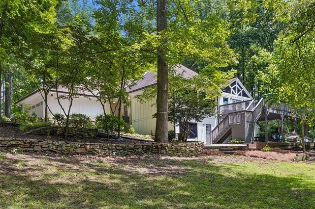2330 Castle Lane NE, Marietta, GA 30062
