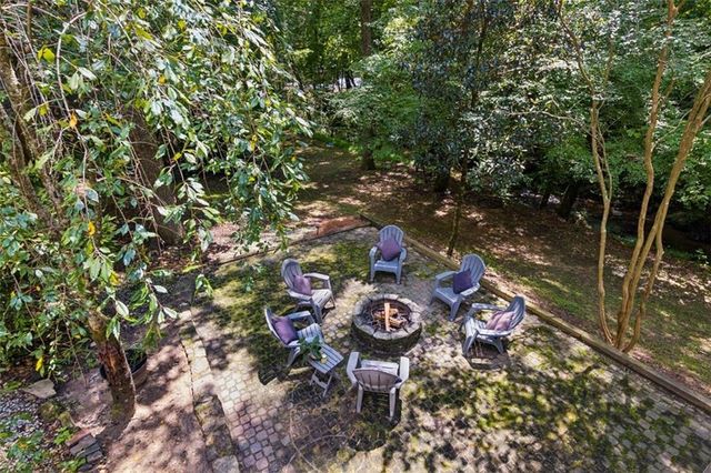2330 Castle Lane NE, Marietta, GA 30062