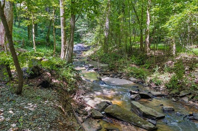 2330 Castle Lane NE, Marietta, GA 30062
