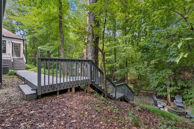 2330 Castle Lane NE, Marietta, GA 30062