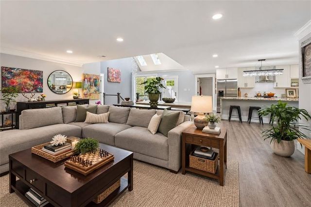 2330 Castle Lane NE, Marietta, GA 30062