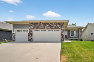 9322 Bellflower Lane, Norwalk, IA 50211