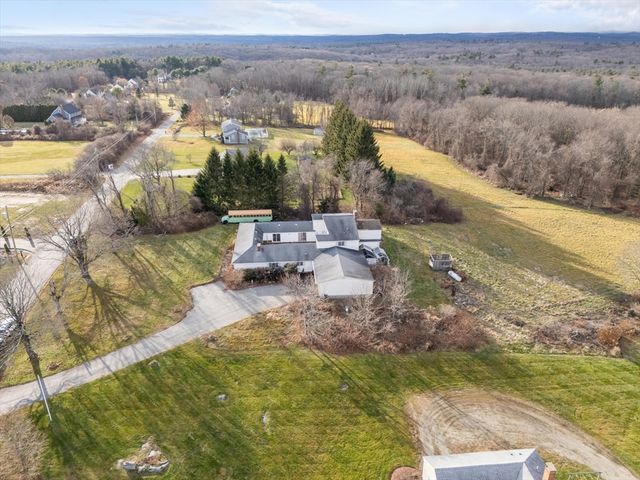 186 Eight Lots Rd, Sutton, MA 01590