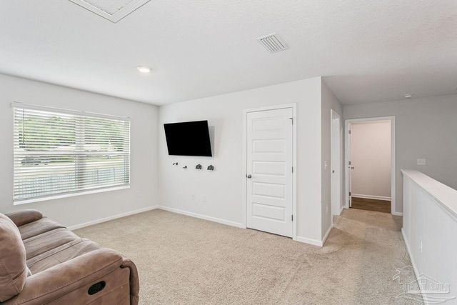 5731 Guinevere Ln, Milton, FL 32583