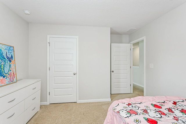 5731 Guinevere Ln, Milton, FL 32583