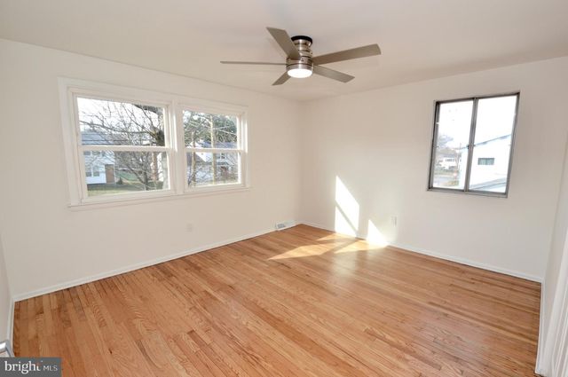 323 BROOKLINE AVE, Cherry Hill, NJ 08002