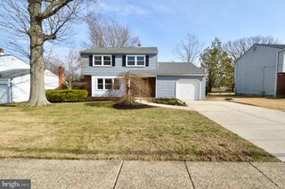 323 BROOKLINE AVE, Cherry Hill, NJ 08002