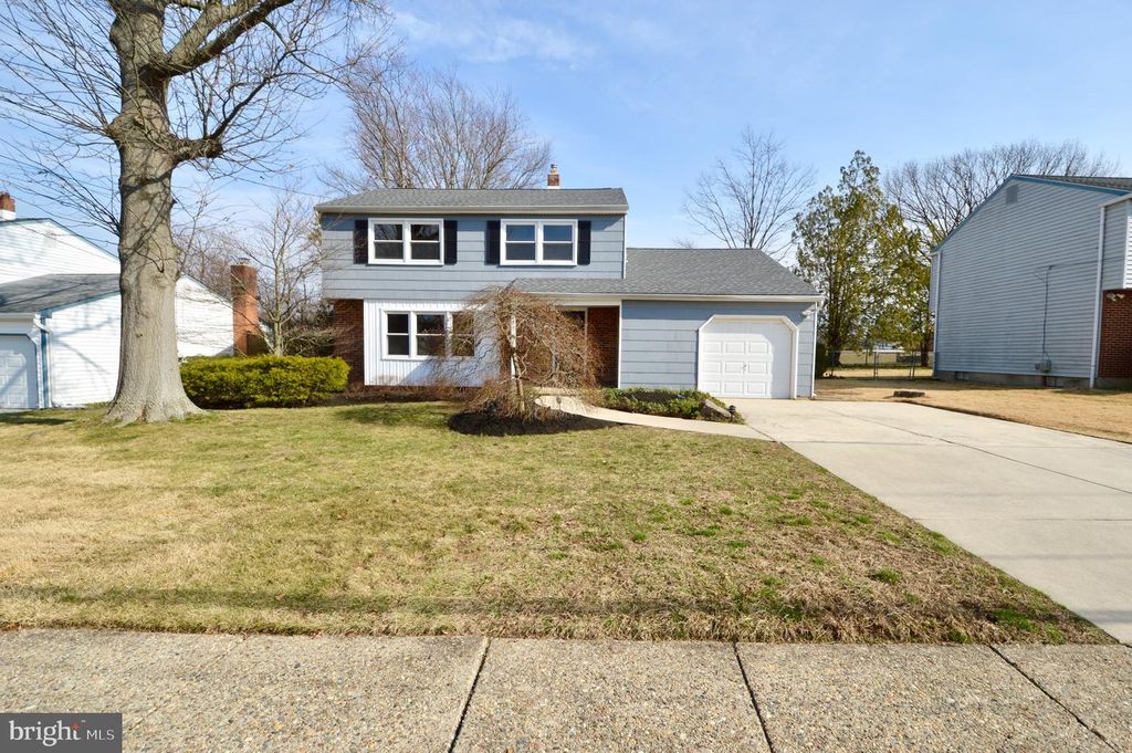 323 BROOKLINE AVE, Cherry Hill, NJ 08002