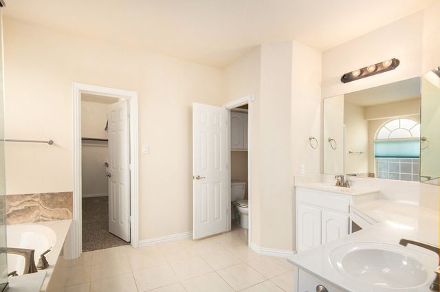 9801 Yellow Cup Drive, Fort Worth, TX 76177