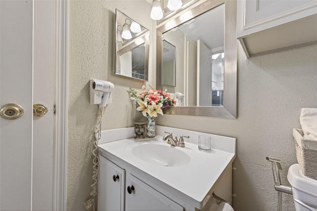 13151 Walden Road 129, Montgomery, TX 77356