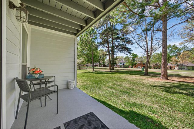 13151 Walden Road 129, Montgomery, TX 77356