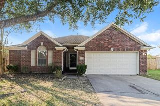 5139 Chase Park Circle, Bacliff, TX 77518
