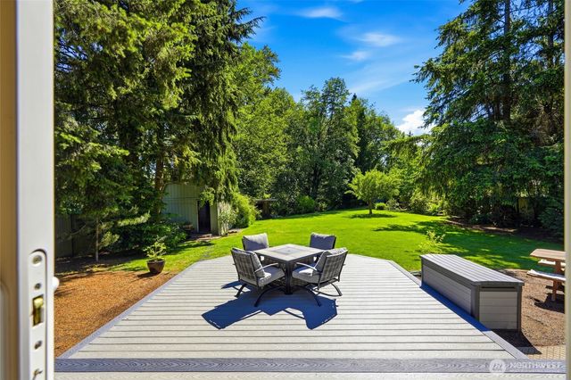 14215 55th Avenue NE, Marysville, WA 98271