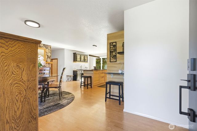 14215 55th Avenue NE, Marysville, WA 98271